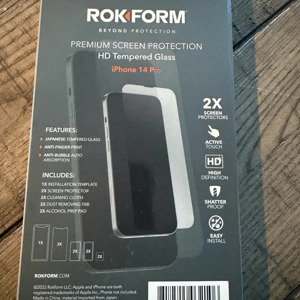 Rockform HD Tempered Glass Screen Protector for iPhone 14 Pro - Black brand new